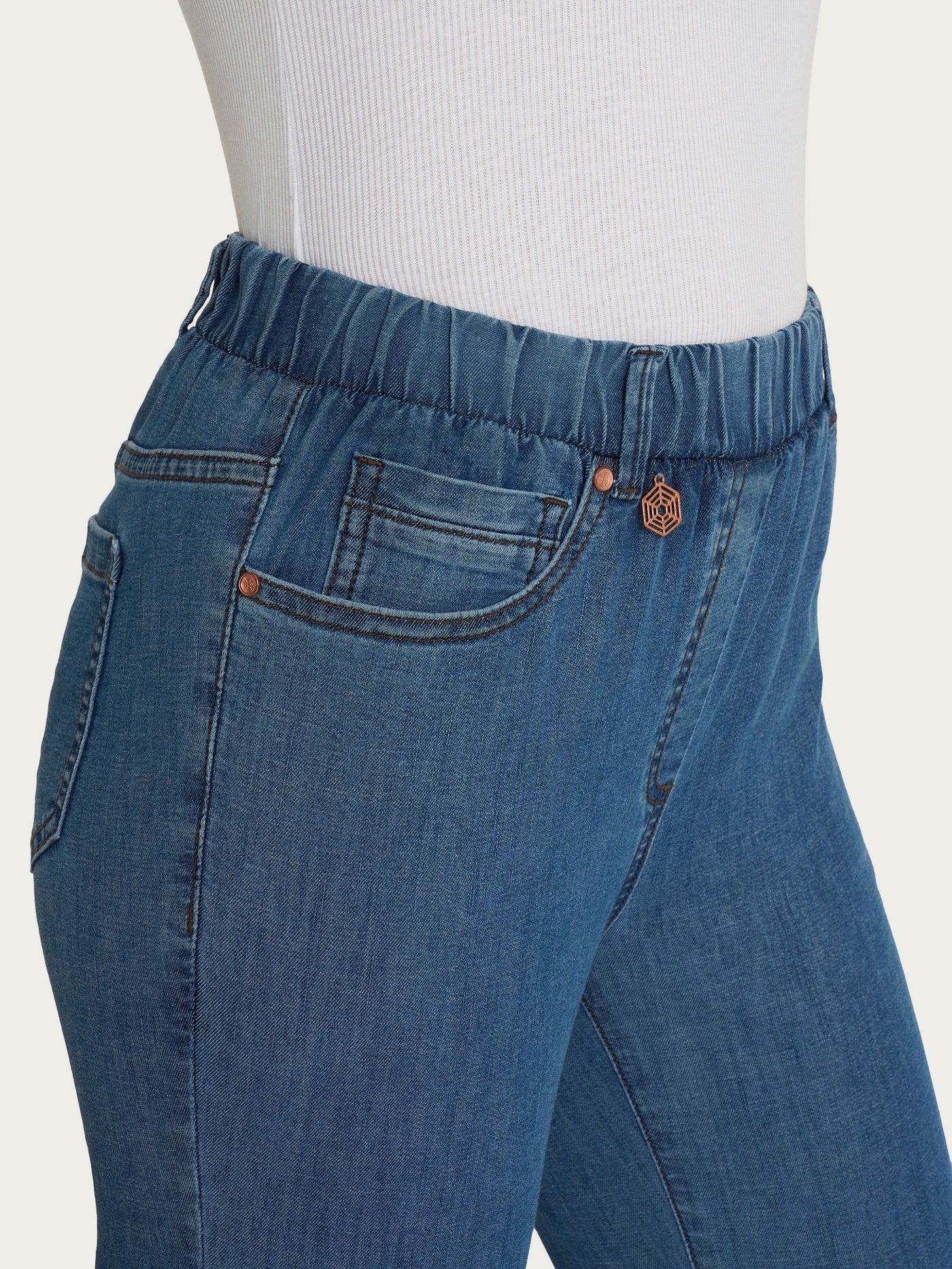 JEANS FLARE ALLA CAVIGLIA CON TASCHE - RAGNO - immagine 2