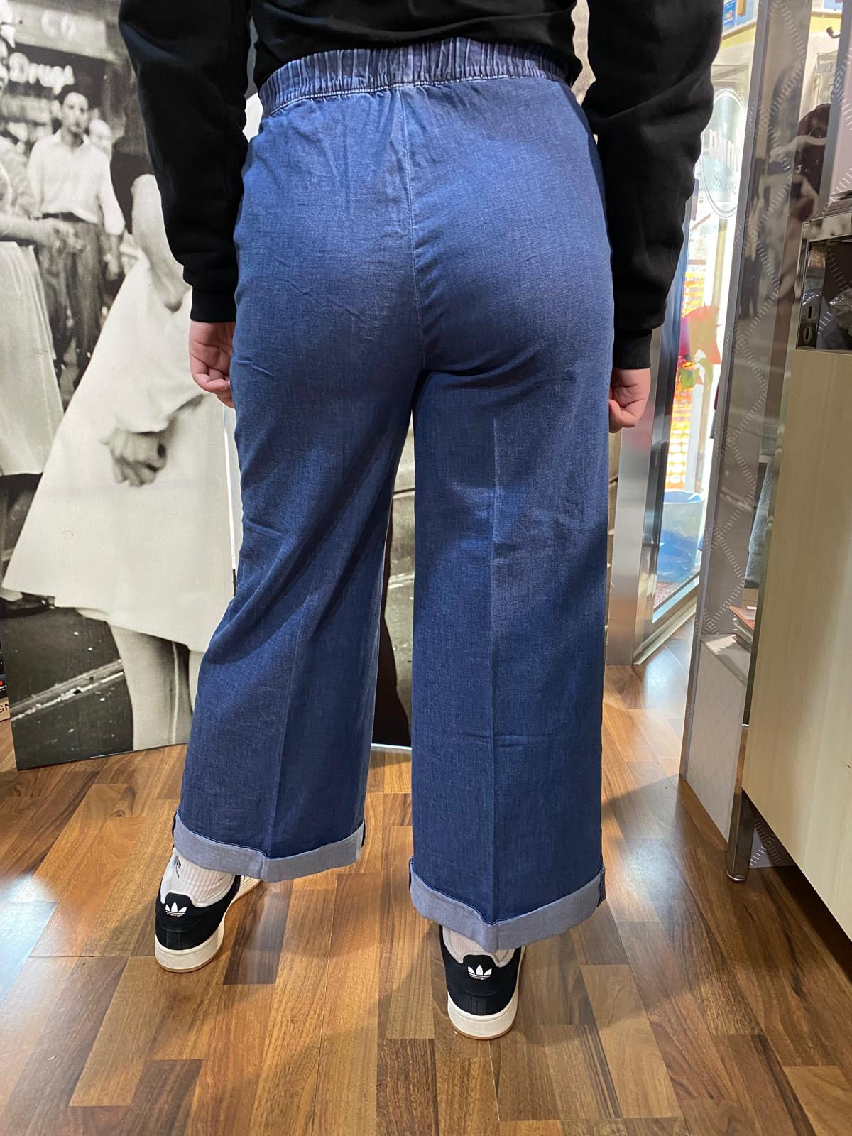 JEANS CROPPED WIDE CON TASCHE-RAGNO - immagine 2