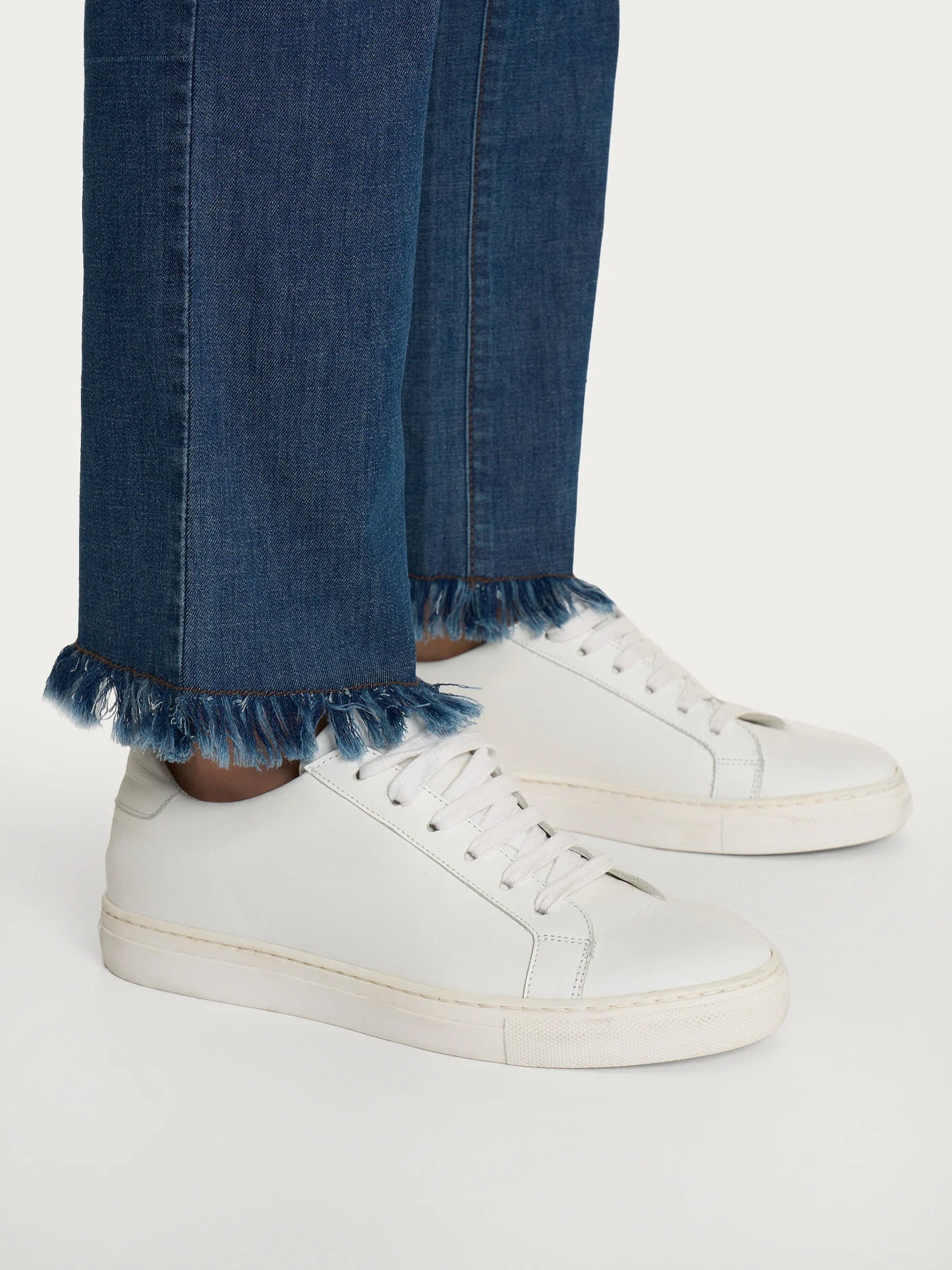 JEANS SFRANGIATO DRITTO CON TASCHE-RAGNO - immagine 3