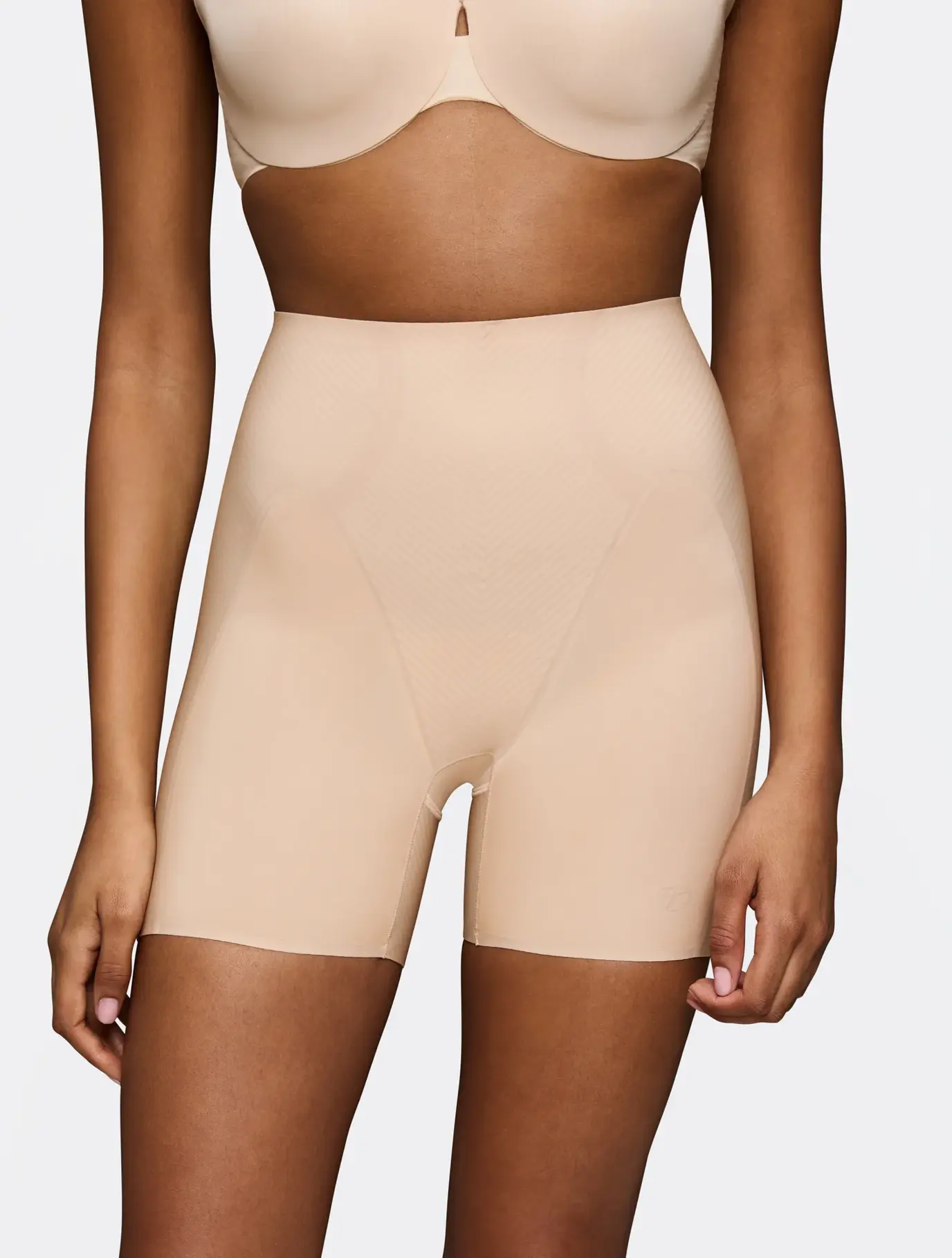 BMU ILLUSION CURVE HW SHORT-TRIUMPH