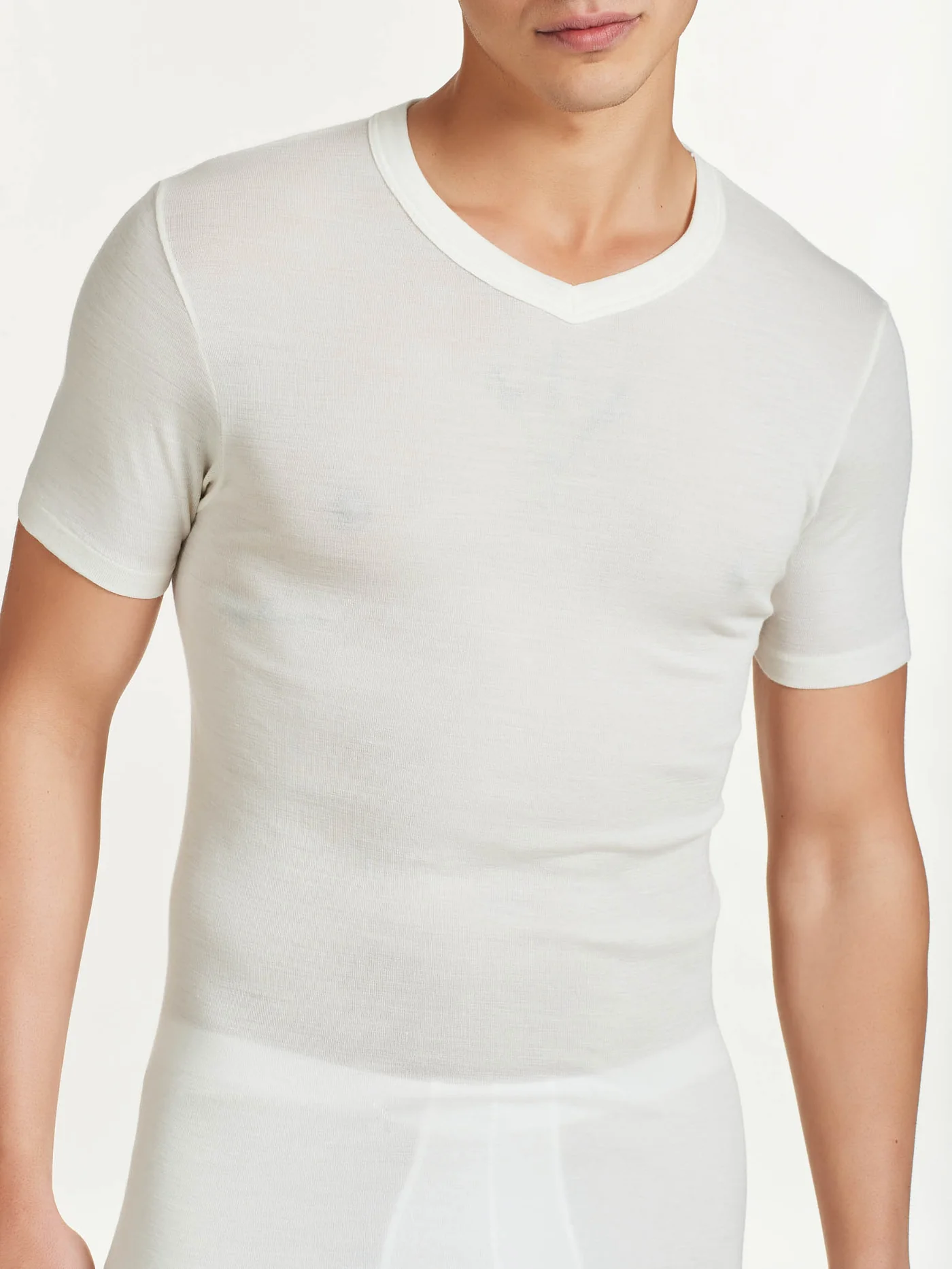 MAGLIA UOMO M/C SCOLLO A V LANA E SETA-RAGNO(mis.4-5)