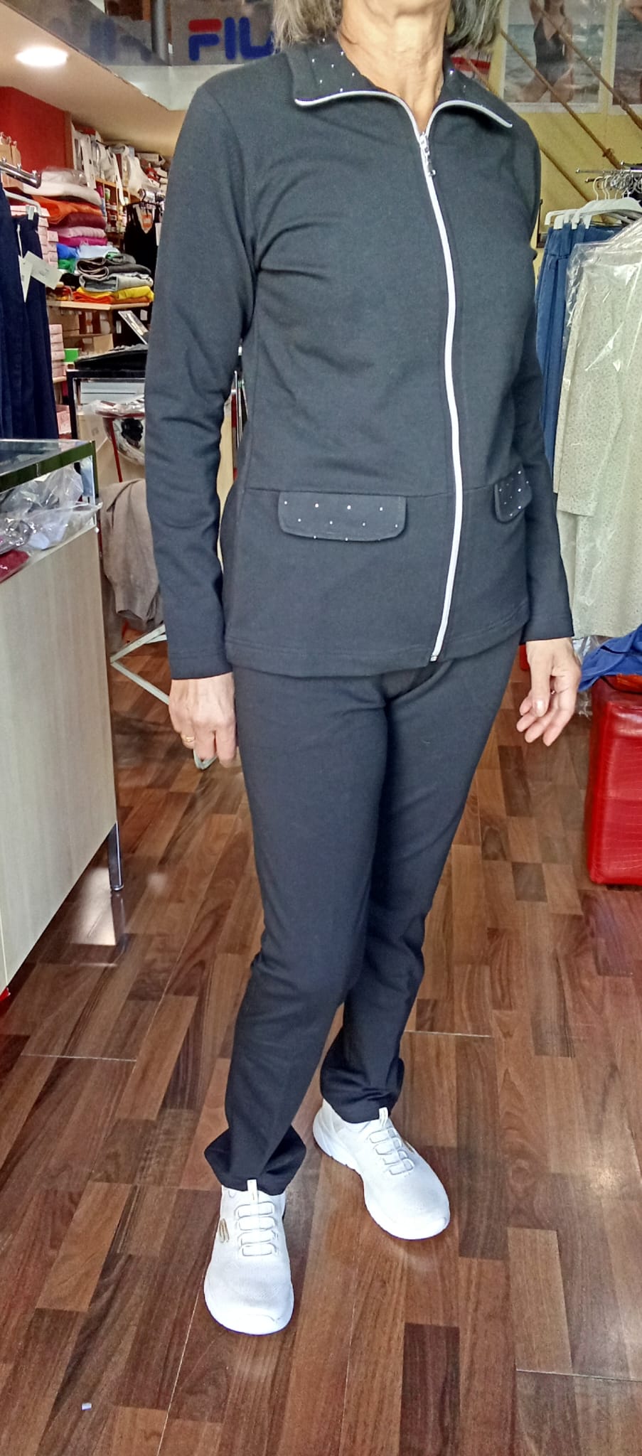 TUTA NERA IN CALDO COTONE DIVA'S (mis.42-54)