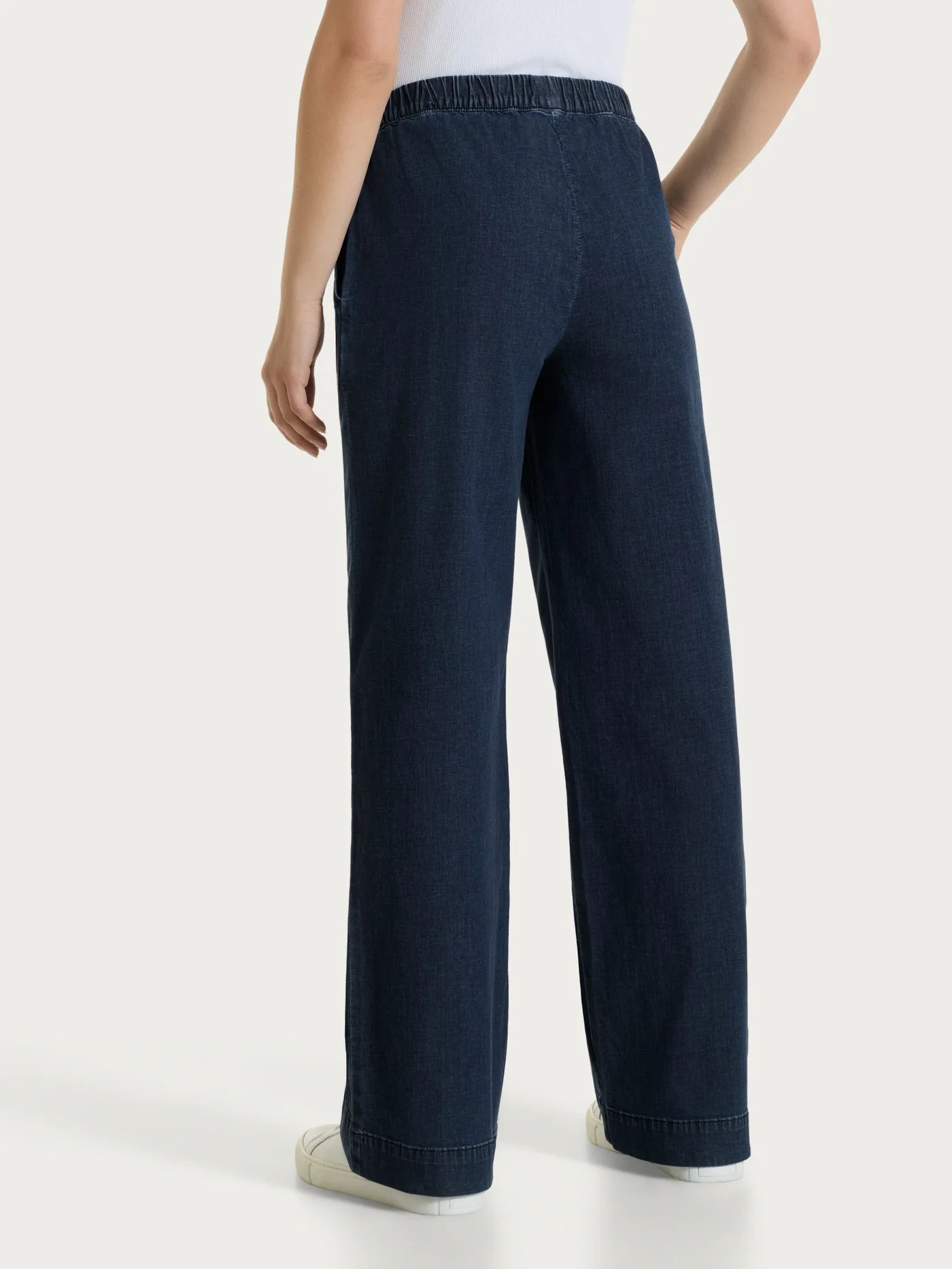 JEANS AMPIO CON TASCHE-RAGNO(tg.42-52) - immagine 2